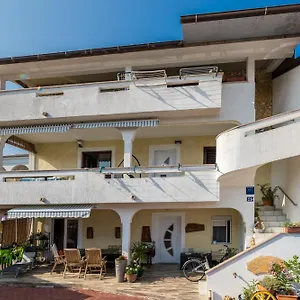 Mazi Appartamento Krk Town